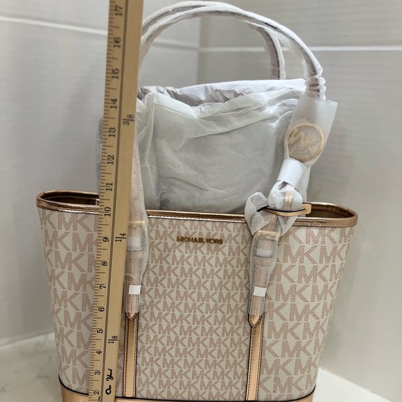 Michael Kors Cream and Gold Signature Tote - Picture 3 of 13